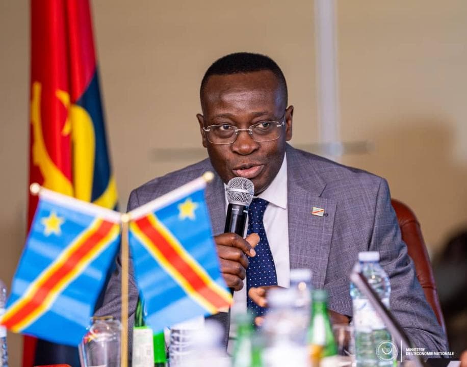 Kinshasa : Mukoko Samba échange avec les responsables des supermarchés sur le contrôle des prix